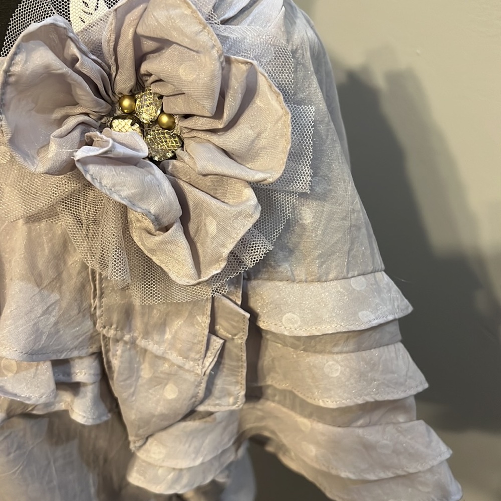 Boutique Top - Picture 3 of 6